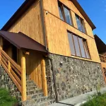 трембіта з сауною та чаном Vila *