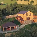 Vila трембіта з сауною та чаном *